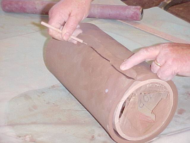 Bevelling slab for joint on body of jug